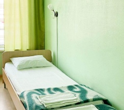 Кровать в 4-местном общем женском номере в Smart Hotel KDO Екатеринбург