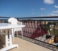 Двухкомнатный номер с балконом в Deluxe