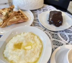 Комната стандарт (мансарда) в Ksanta's House (Ксанта Хаус)