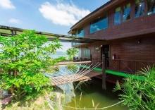 Семейный номер Standard с видом на озеро в Kaengkrachan Boathouse Paradise Resort