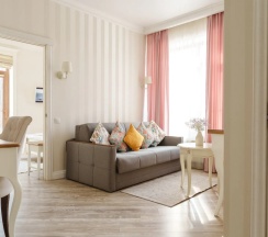 Двухместный люкс Provence №60 с 2 комнатами двуспальная кровать в Лель