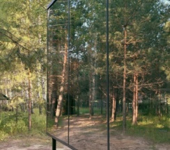 Зеркальный дом в Alpen Camp