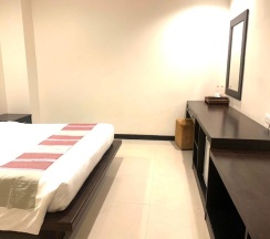 Двухместный номер Standard двуспальная кровать в Lub Sbuy Hostel