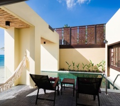 Вилла с балконом и рядом с пляжем в Pavilion Samui Pool Residence