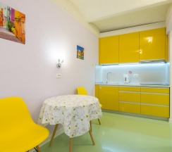 Номер комфорт семейный с 1 двуспальной кроватью в Tuman