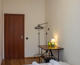 2-местная комната стандарт с 1 двуспальной кроватью в Simple Seasons Rooms (Симпл Сизонс Румс)