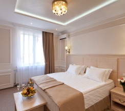 Первая категория (Комфорт с одной двуспальной или двумя односпальными кроватями) в Chocolatier