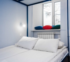 Семейный номер с общей ванной комнатой «Детективы» в BookCase Hostel