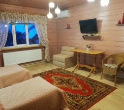 Трёхместный номер Standard с балконом и с красивым видом из окна в Апартаменты