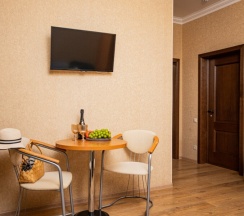 Семейный двухкомнатный до 6 гостей с балконом в Джульетта