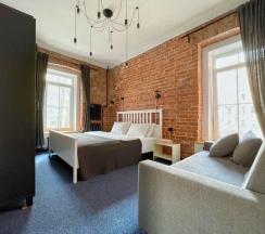 Семейный номер с мини-кухней и собственной ванной комнатой “Джоан” в Bookcase Hotel&Hostel