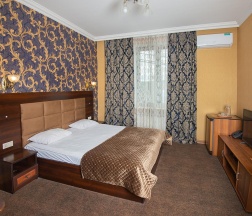 Номер стандарт №102 в Hotel central