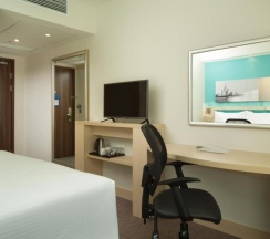 Номер стандарт с 2 односпальными кроватями в Hampton by Hilton Moscow Strogino