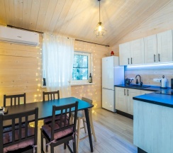 №9 BarnHouse 60m2 с кондиционером и закрытой территорией (оснащение дома см. Подробнее)) в Les holidays