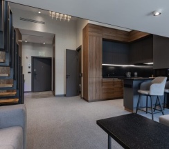 Апартамент 15 - Просторный двухуровневый лофт  с панорамными видами на Москву (с ванной) в Ap-in aparts