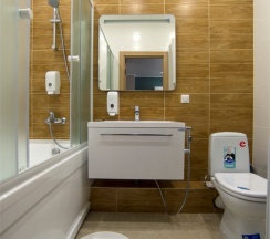 Апартаменты с 2 спальнями. Вид на реку Казанку и аквапарк "Ривьера" в Sibgat Apartments