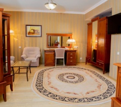 Двухместный Сьют Амбассадор двуспальная кровать в Гранд-Отель Восток