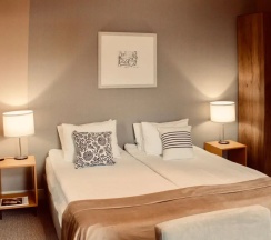 Двухместный номер Standard с балконом двуспальная кровать в Amra