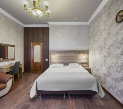 ПОЛУЛЮКС в Astoria