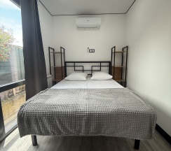 Двухместный номер с двуспальной кроватью в BoxHouse