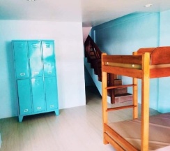 Кровать в общем номере (мужской номер) в Seaside Hue Resort