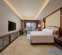 Двухместный номер Standard с балконом (двуспальная кровать) в Tangla Hotel Sanya