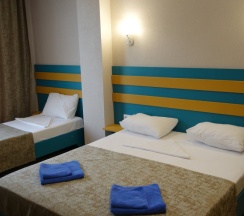 Трёхместный номер Comfort с балконом и с красивым видом из окна в Green hills