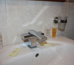 Комфорт Double (одна 2х спальная кровать) в Звезда