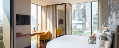 Двухместный номер Executive с видом на город двуспальная кровать в Hotel Indigo Bangkok Wireless Road, an IHG Hotel