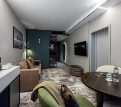 Делюкс двухкомнатный с видом в атриум в Domina Пулково