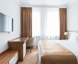 Двухместный полулюкс (двуспальная кровать) в Kaspi boutique hotel