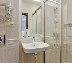 Номер первой категории "Комфорт с балконом" в Mari