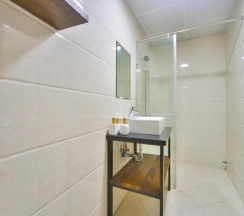 Одноместный номер Standard двуспальная кровать в Lakeside House - Hanoi