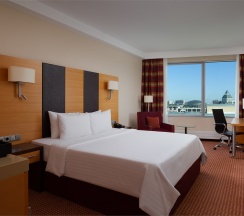 Улучшенный номер с 1 двуспальной кроватью в Cosmos Moscow Paveletskaya Hotel