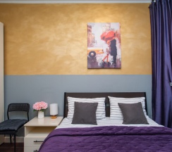 Двухместный номер с мини-кухней, двуспальной кроватью и ванной комнатой. в Goldie Home