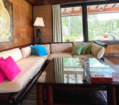 Двухместный люкс бассейн двуспальная кровать в Mom Tri's Villa Royale