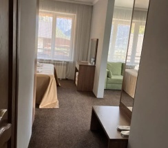 Люкс Superior с балконом и c панорамным видом на горы в Шатун