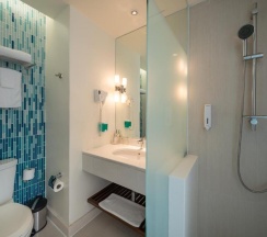 Двухместный номер Standard с видом на Rainbow Road 2 отдельные кровати в Holiday Inn Express Phuket Patong Beach Central by IHG