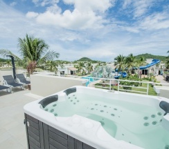 Вилла Royal с 3 комнатами с видом на бассейн в Отель The Oriental Beach Pearl