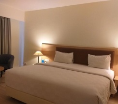 Двухместный номер Deluxe двуспальная кровать в OYO 666 D' Grande Hotel Batam