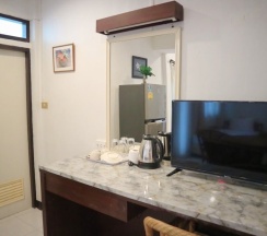 Трёхместный номер Standard с балконом в Sunshine Guest House