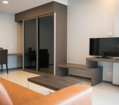 Трёхместный номер Deluxe в Picnic Hotel Bangkok