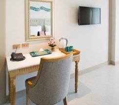 Двухместный номер Deluxe с балконом 2 отдельные кровати в Panphuree Residence