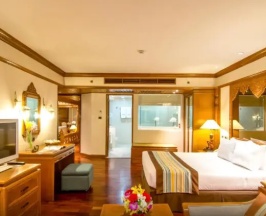 Люкс Thai Heritage Theme с 2 комнатами в Royal Cliff Beach Hotel Pattaya