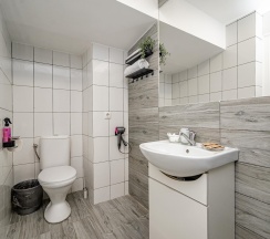 Номер эконом стандарт с 2 односпальными кроватями в Uroom