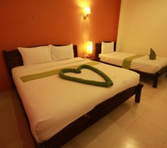 Трёхместный номер Standard в Tharathip Resort