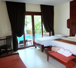 Семейная вилла с балконом в Howard Johnson by Wyndham Phuket Naiyang