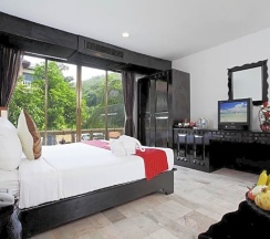 Двухместный номер Superior с красивым видом из окна двуспальная кровать в Club Bamboo Boutique Patong Beach Resort