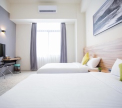 Четырёхместный номер Standard в Rainbow Hotel