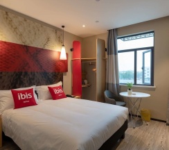 Двухместный номер Standard двуспальная кровать в Ibis Shaoxing North Yangming Rd Hotel